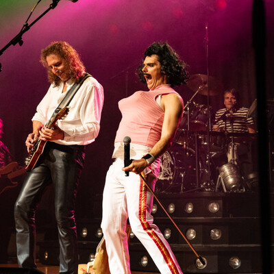 gallery image q revival band