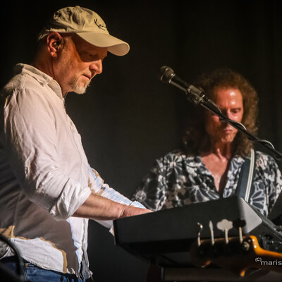 gallery image q revival band