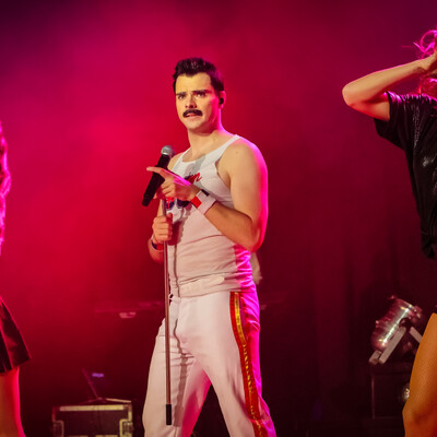 gallery image q revival band